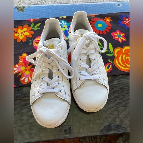 ADIDAS Stan-Smith sneaker, glory pink & metallic gold EUC SZ 6.5 - Picture 1 of 9